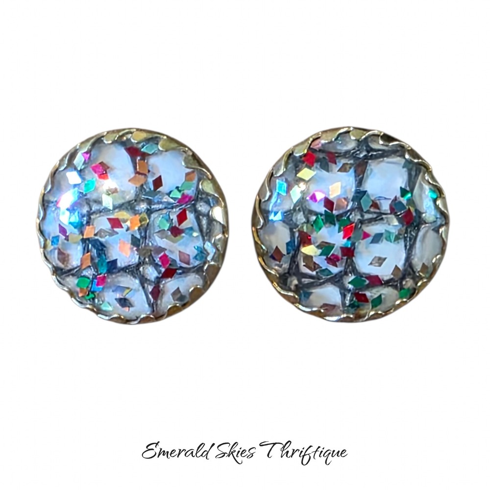 Vtg Sarah cov mardi gras Confetti Lucite Gold Tone 1-1/8" Round Clip Earrings